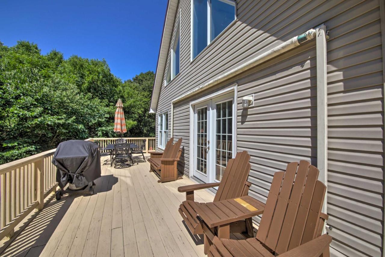 Modern Eckerty Home With Deck On Patoka Lake! Taswell Exterior foto